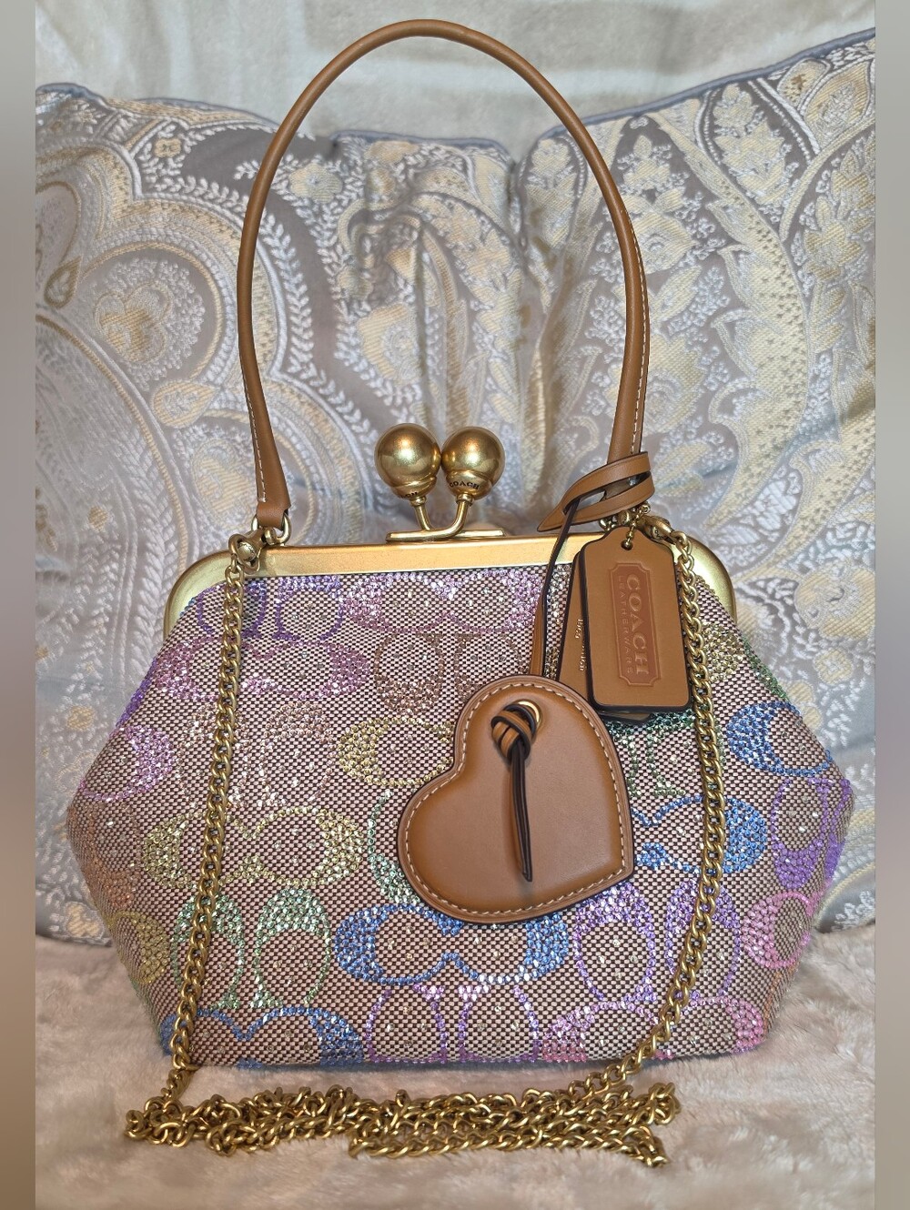 COACH CANDY CRYSTAL RAINBOW KISSLOCK 16